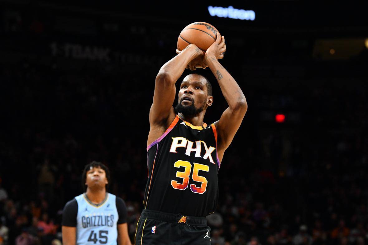 里程碑夜！华盛顿奇才门线救险，NBA常规赛今晨刷纪录，压力陡增，资深球员宣示担当